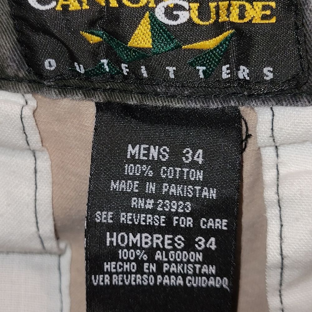Men's Canyon Guide Camo Cargo Shorts Size 34 - Picture 3 of 3